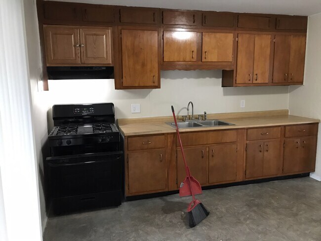 Building Photo - 2088 N Teralta Cir