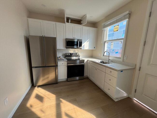 Foto del edificio - 4821 Monroe Ave