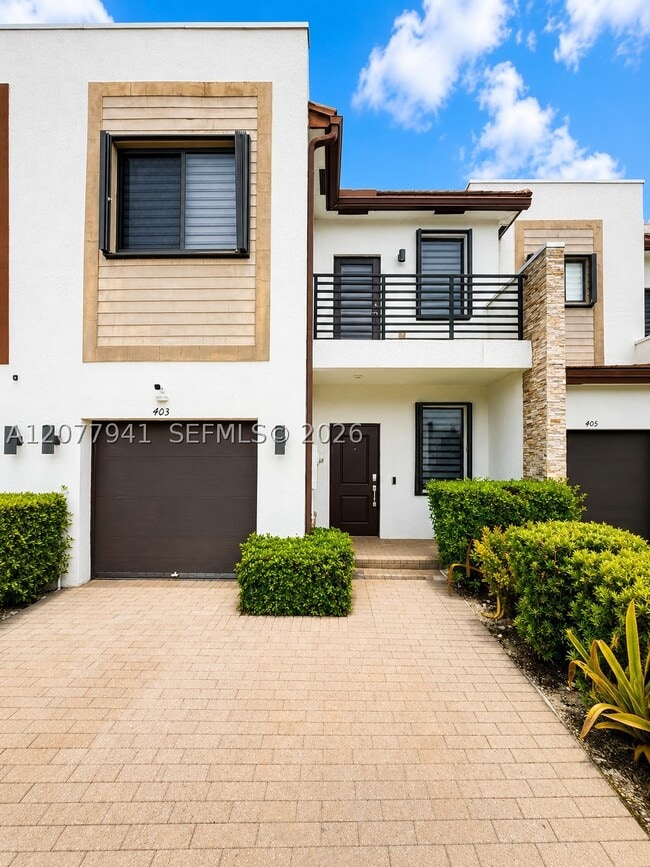 Building Photo - 403 NE 208th Terrace