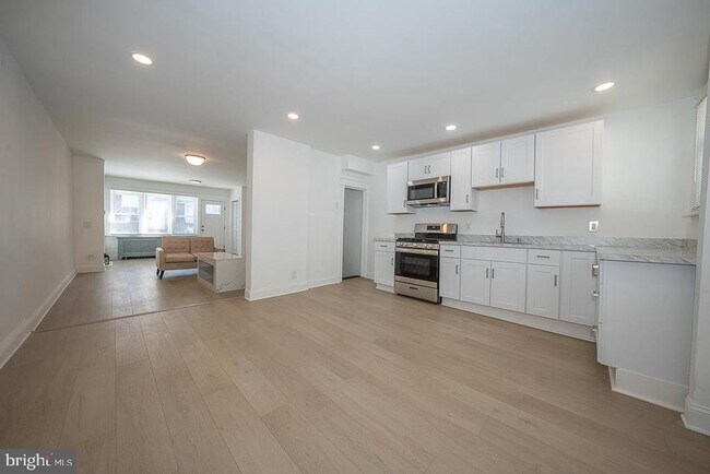 Foto del edificio - 426 Hampden Rd