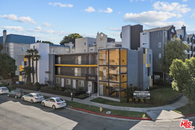 Foto del edificio - 15286 Sutton St