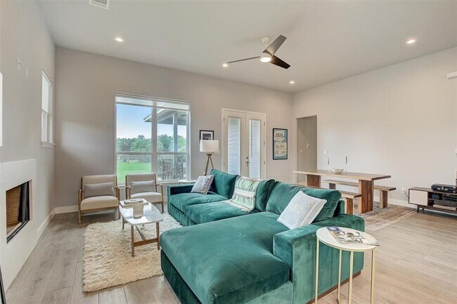 Foto del edificio - 121 Naalehu Ct