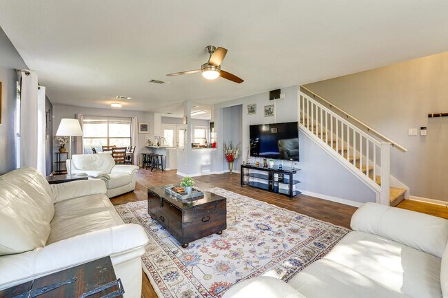 Foto del edificio - 1122 Gruene Rd