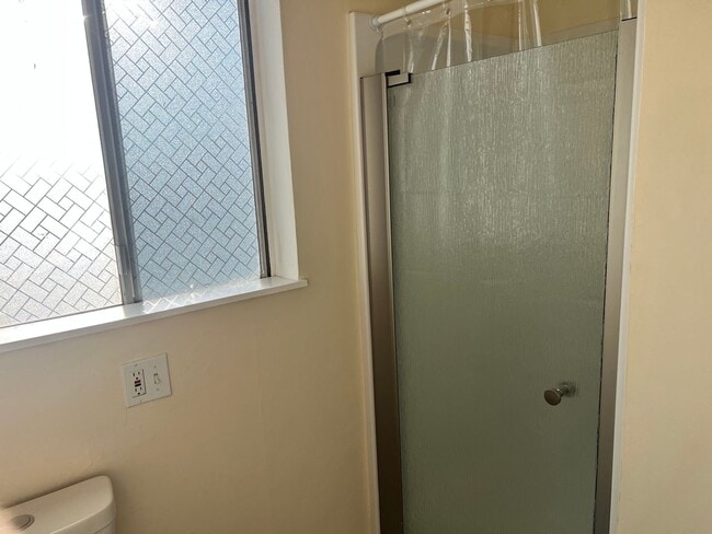 Building Photo - Delta Living