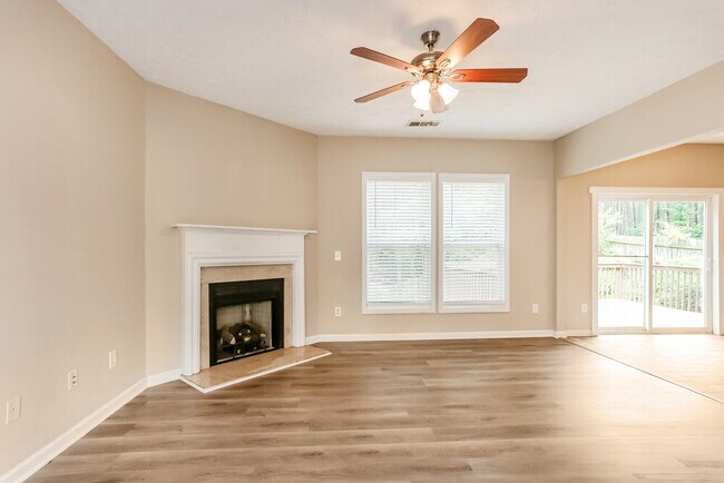 Foto del edificio - 398 Glenleigh Dr