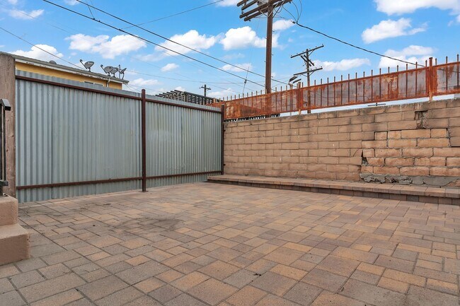 Foto del edificio - 447 E 101st St