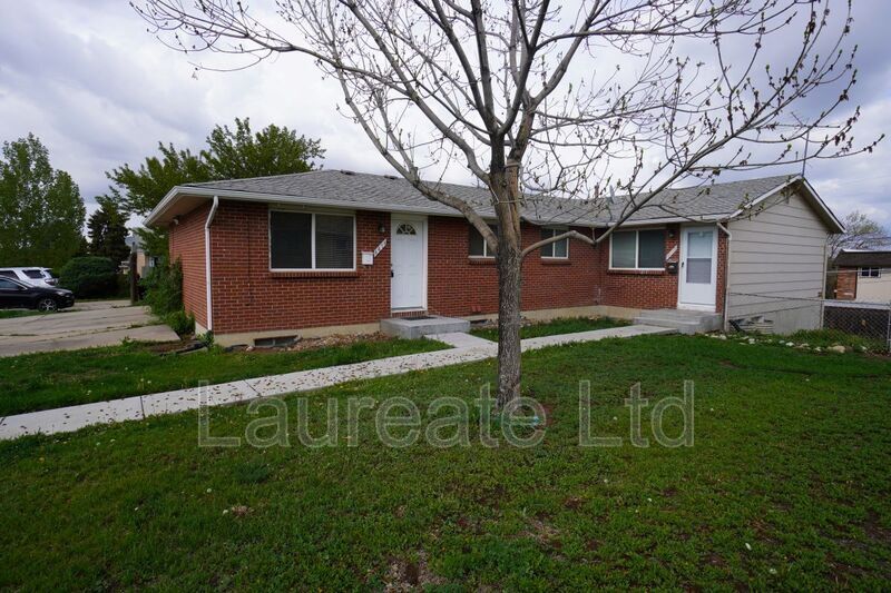 Primary Photo - 4476 S Newton St