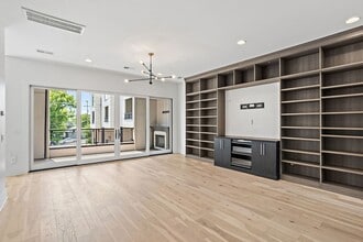 Building Photo - 1242 2nd Ave S