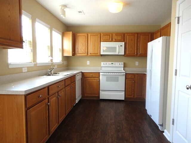 Building Photo - 3626 Sunset Hollow Dr