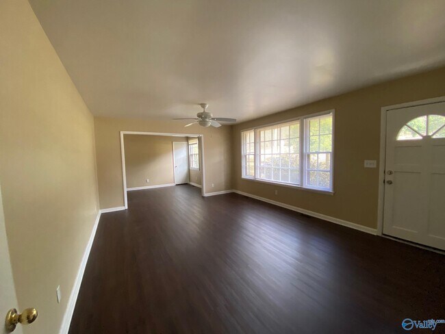 Foto del edificio - 6504 Whitesburg Dr