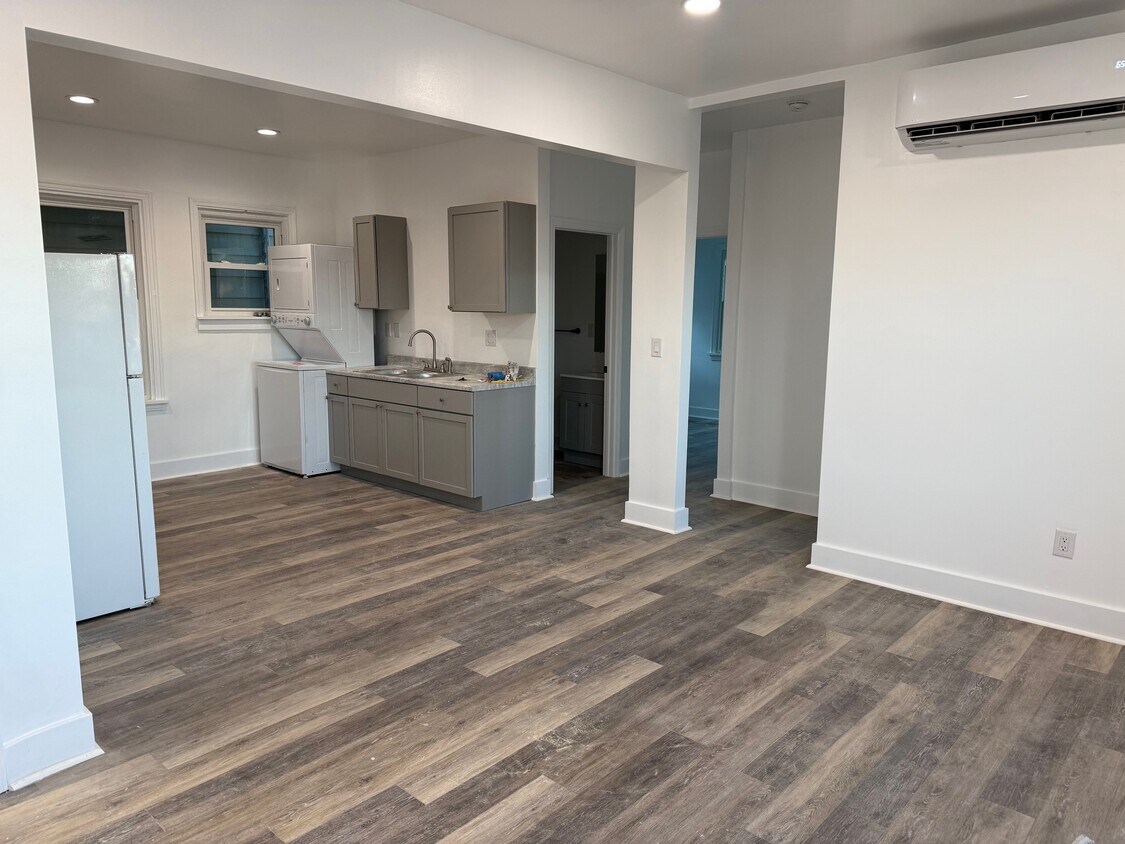 Foto principal - 104 Magee Ave