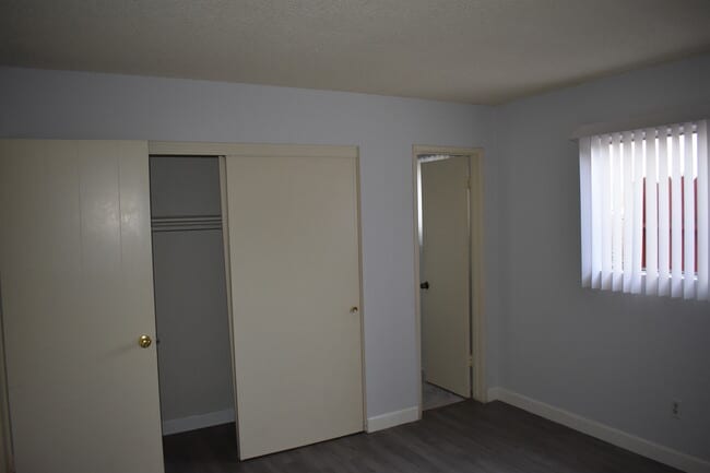 Foto del edificio - 17011 Pinehurst Ln