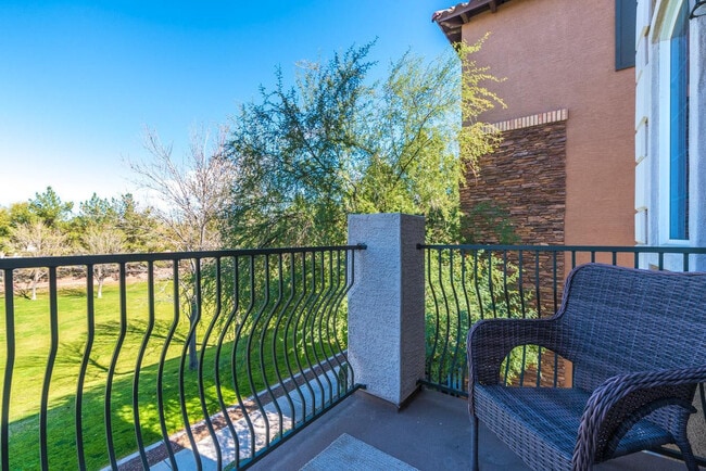 Building Photo - 1628 E Canyon Creek Dr