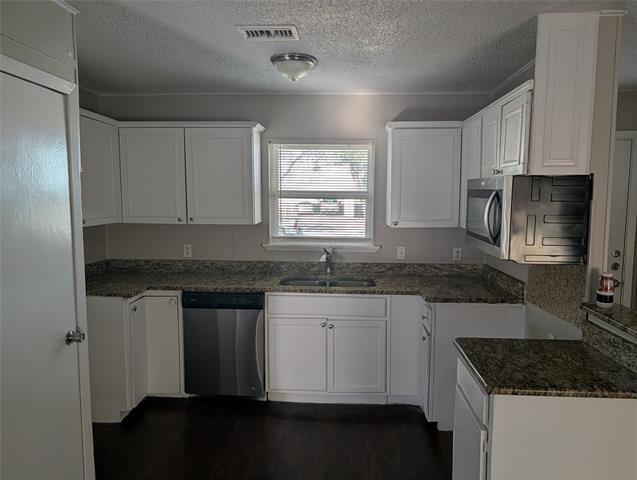 Building Photo - 1725 Bunch Dr