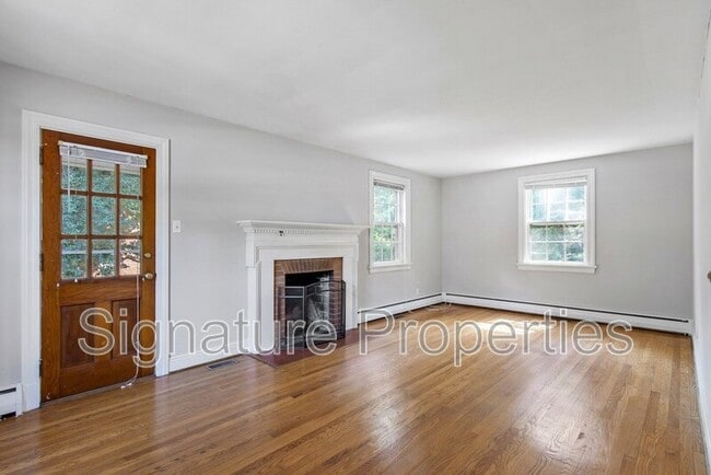 Building Photo - 6731 Forest Hill Ave