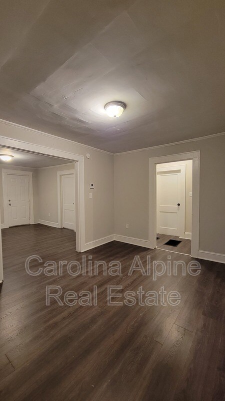 Foto del edificio - 1002 N Salisbury GQ Ave