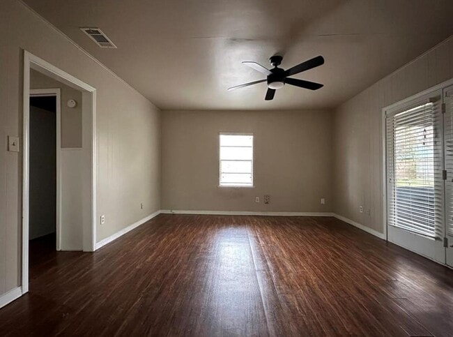 Building Photo - 2615 Euclid Ave