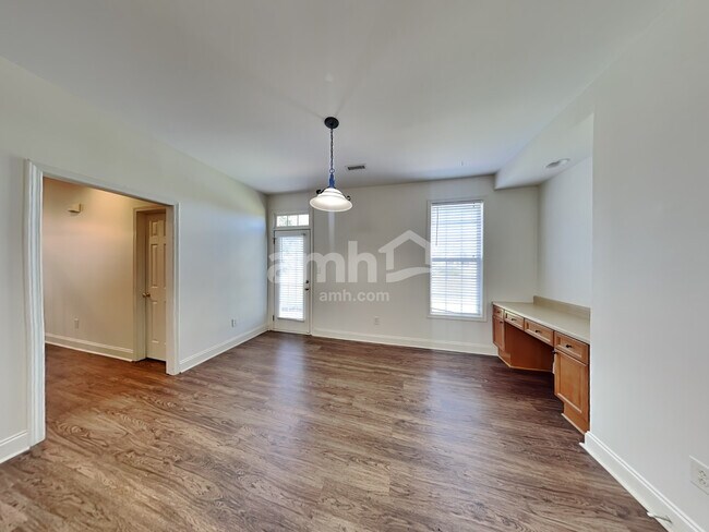 Foto del edificio - 4002 Sages Ave