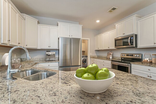 Foto del edificio - 1421 Feldspar Ct