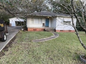 Building Photo - 751 Farnell Ln