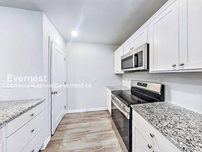 Building Photo - 4014 Park Ave