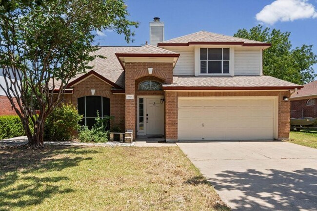 Building Photo - 910 Markham Ln