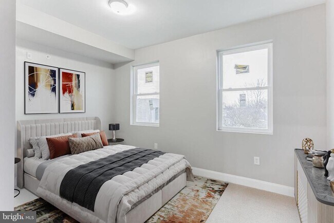 Foto del edificio - 667 N 39th St