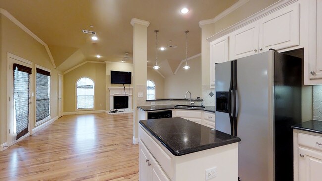 Building Photo - Rosedale Condominiums