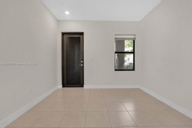 Building Photo - 8175 NW 104th Ave