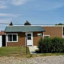 727 Thomsen Ave