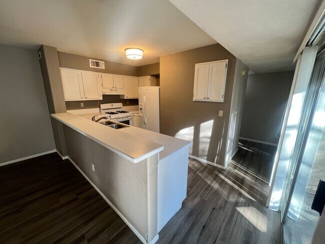 Foto del edificio - 2251 Wigwam Pkwy