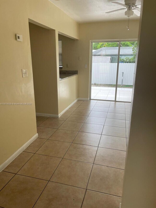 Foto del edificio - 18737 SW 100th Ave