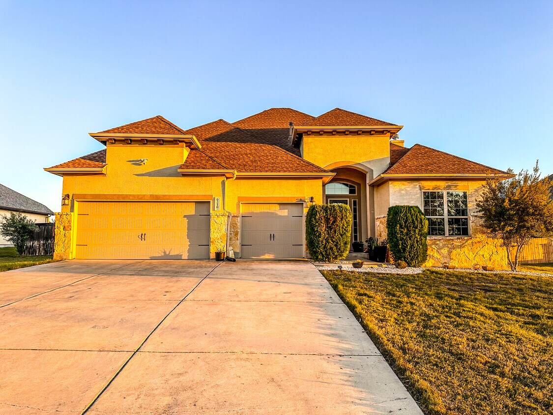 Foto principal - 6210 Fishpond Rd