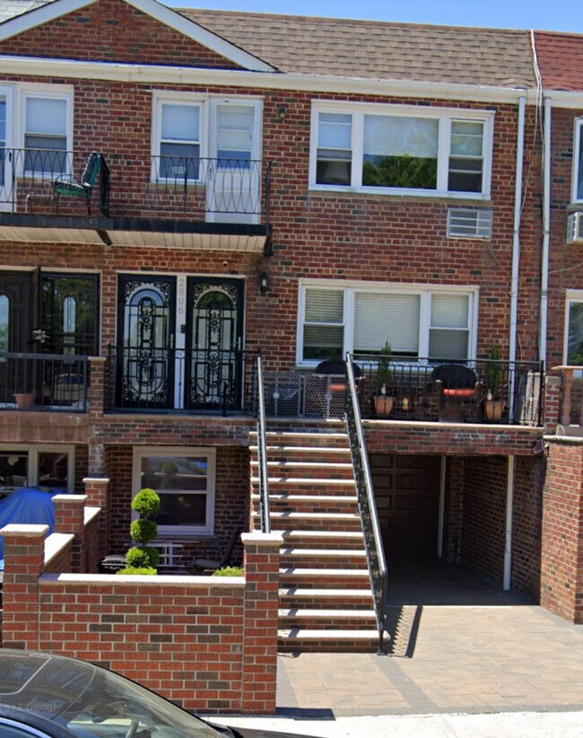 Building Photo - 2806 Brigham St