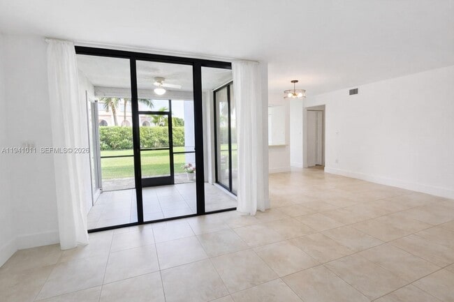 Building Photo - 3552 Magellan Cir