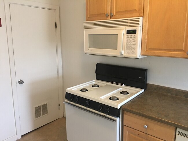 Foto del edificio - 283 W 3rd St