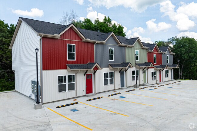 Foto del edificio - 255 New Town Rd.
