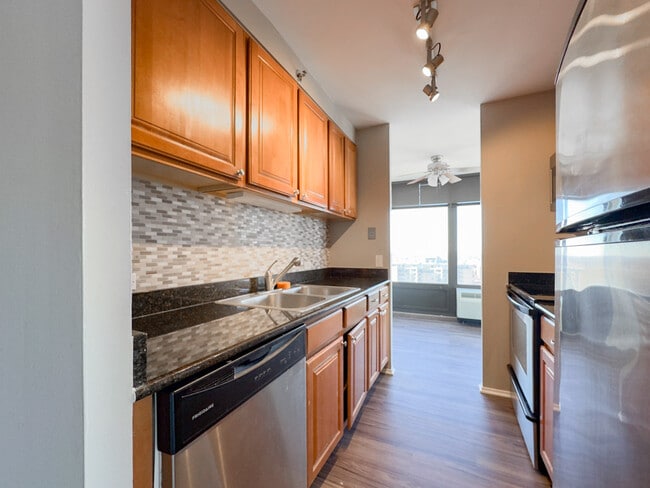 Building Photo - 4334 N Hazel St