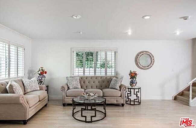 Foto del edificio - 745 Oxford Ave