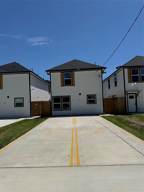 Foto del edificio - 8220 Bigwood St