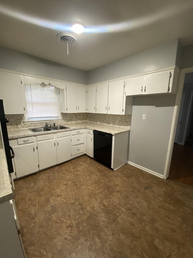 Foto del edificio - 1200 N 56th Terrace