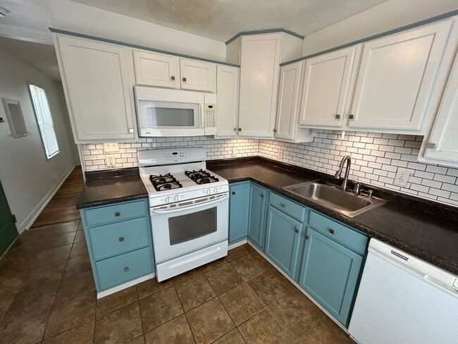 Foto del edificio - 6 month lease-3335 P Street-3bed/2bath