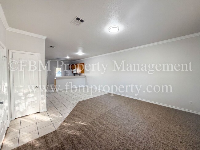 Building Photo - 706 Biloxi Dr