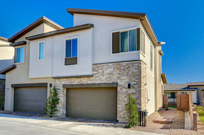 Building Photo - 634 Infinity Rdg St
