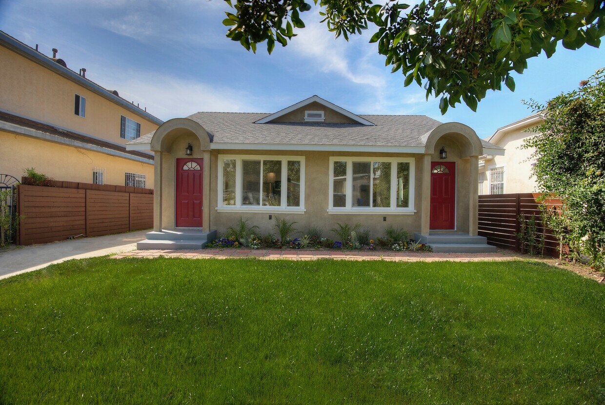 749 N Wilton Pl, Los Angeles, CA 90038 House Rental in Los Angeles