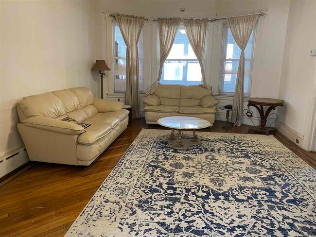 Building Photo - 163 Jewett Ave