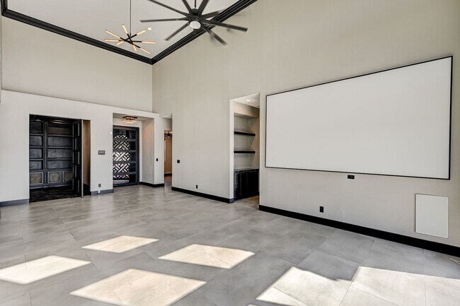 Building Photo - DREAMY 4BEDROOM HOME WITH POOL & BEAUTIFUL...