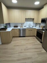 Building Photo - 6110 NE Willow St