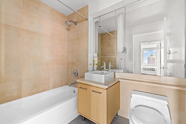 Foto del edificio - 306 Gold St