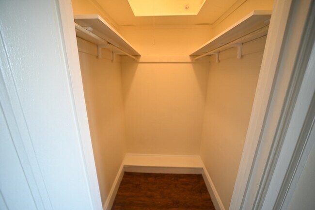 Building Photo - 1401 Beacon St
